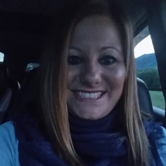 Meet your Posher, Kim - Picture 1 of 1