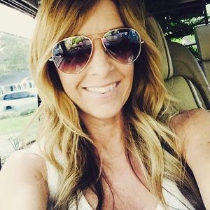 Meet your Posher, Gina