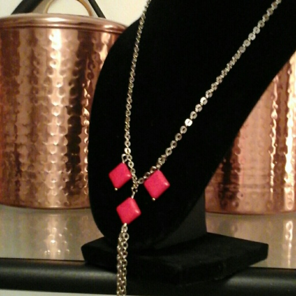 Red Turquoise Necklace - Picture 2 of 2