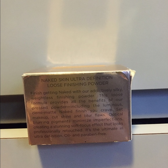 UD Naked Skin Ultra Def Loose Finishing Powder - Picture 3 of 4