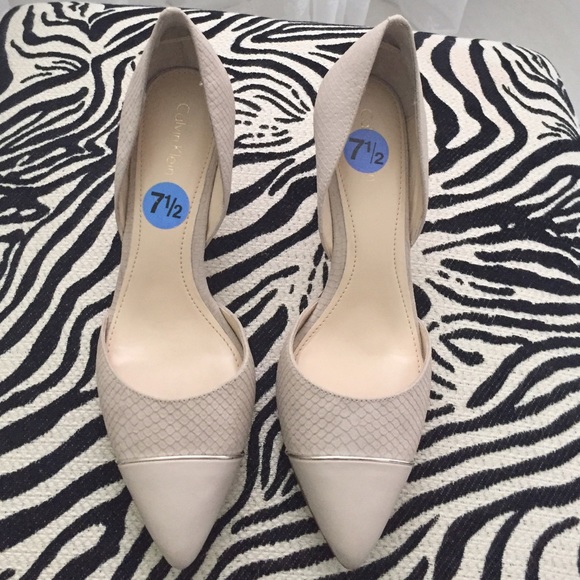 Calvin Klein Shoes - ◻️▫️Brand New Calvin Klein low heel▫️◻️