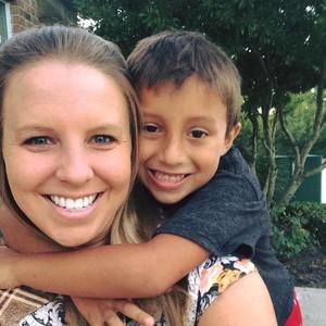 Meet your Posher, Elizabeth