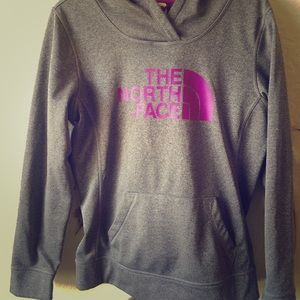 The north face pullover hoodie ☺️