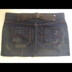 Distressed Mini Skit