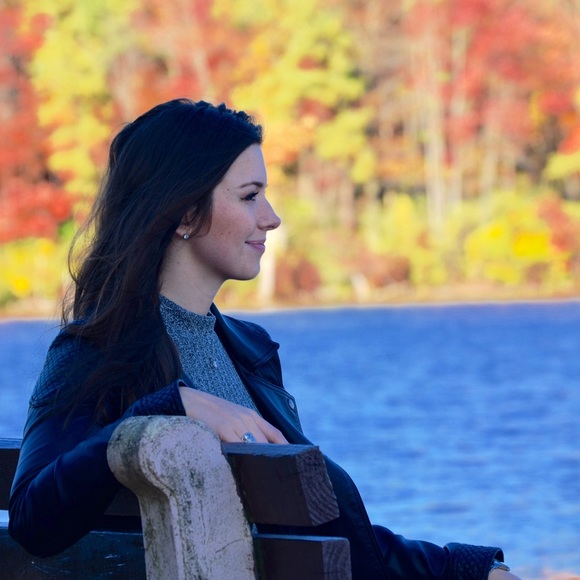 Meet your Posher, Sarah! - Picture 2 of 3