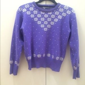 Snowflake vintage sweater