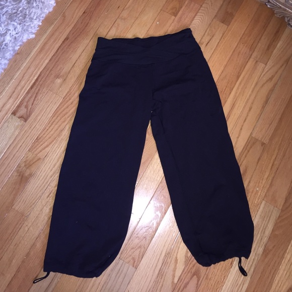 Black Lululemon Capri