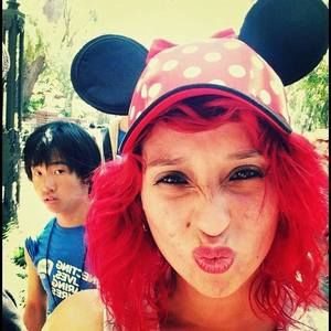 Meet your Posher, Estefany