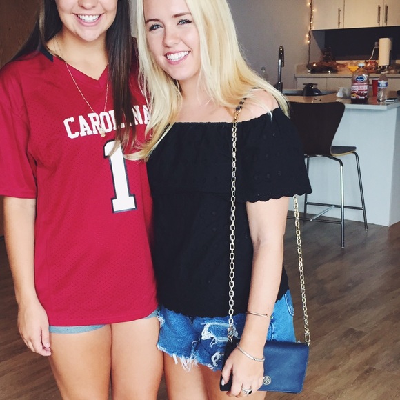 Black off the shoulder top - Picture 1 of 3