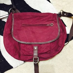 🚨 PRICE DROP - American Eagle Messenger Bag