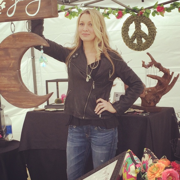 Meet your Posher, Samantha - Picture 2 of 4