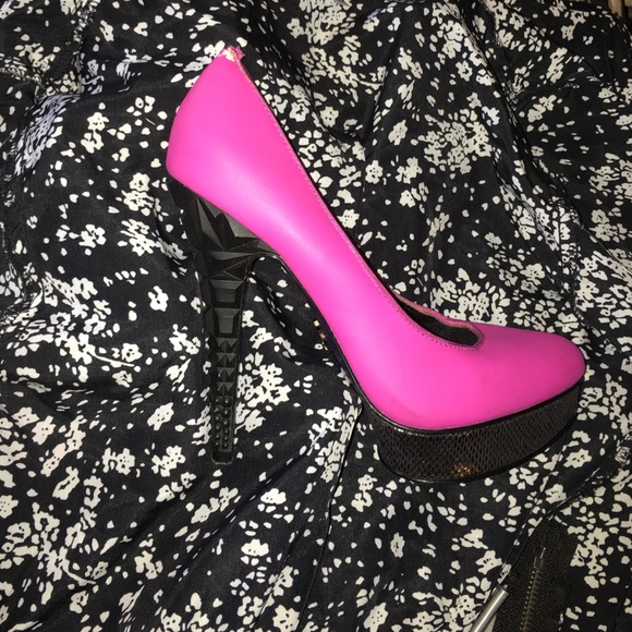 Pumps!