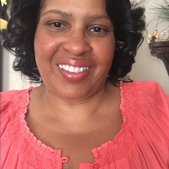 Meet your Posher, Alison - Picture 3 of 4