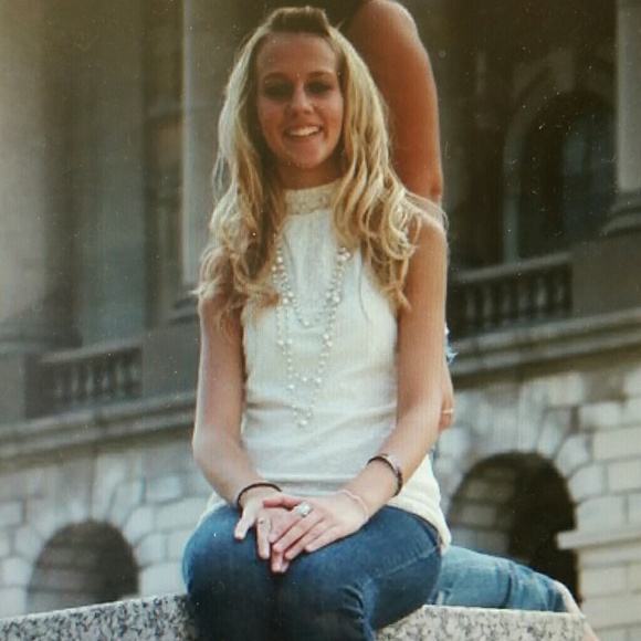 Lace Triangle Tank - Picture 4 of 4