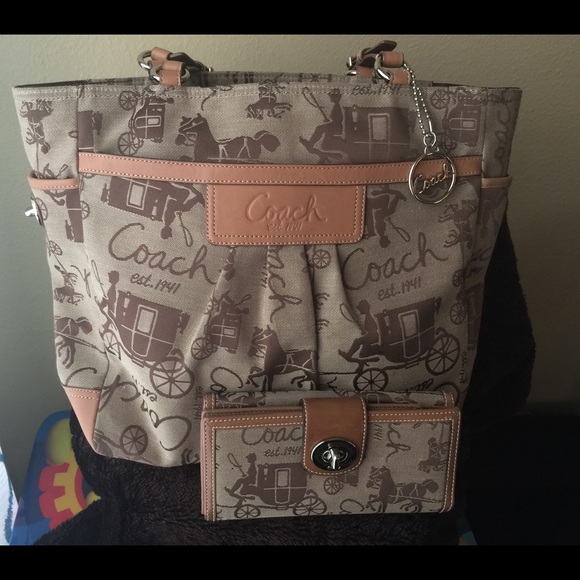 Coach tote and wallet set