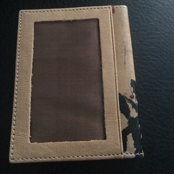ID/credit card holder - Picture 2 of 3