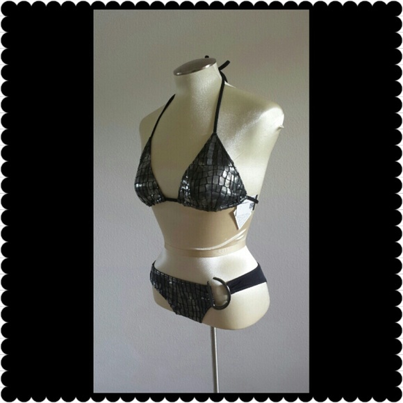 ❤Host Pick❤ Sale!!! -Gunmetal Beach Bunny bikini - Picture 3 of 4