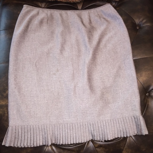 Collections for Le Suit pleated bottom skirt