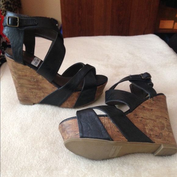 Wedges (Black)