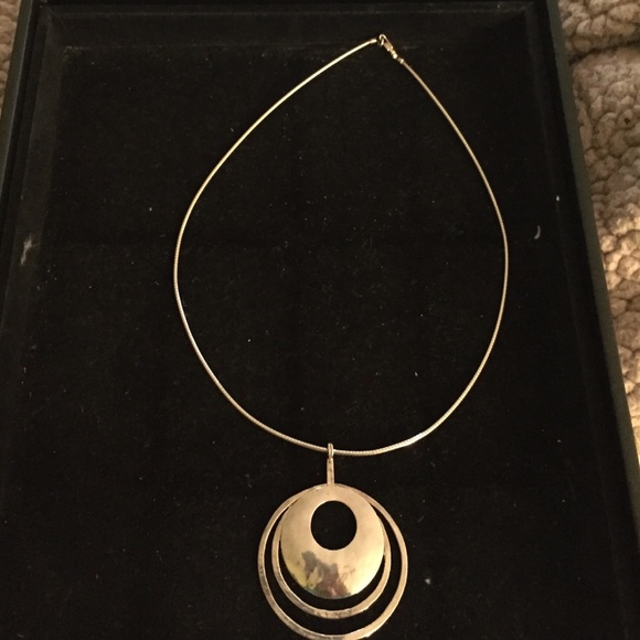 Retired silpada full circle necklace