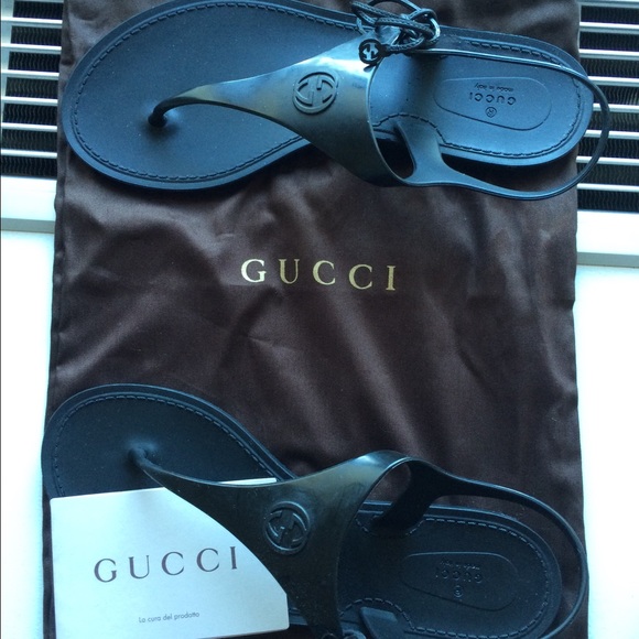 BRAND NEW Women's Gucci sandals