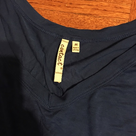 NWOT Blue tee with shredded sleeves - Picture 3 of 3