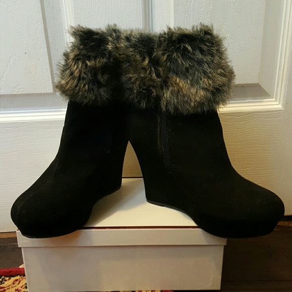 Shoes - Black wedge suede booties
