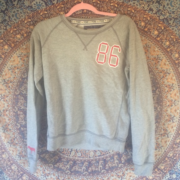 VS Pink sweatshirt