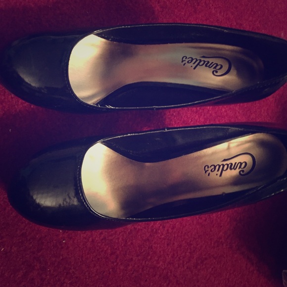 SALE!! 🎉🎉Black heels