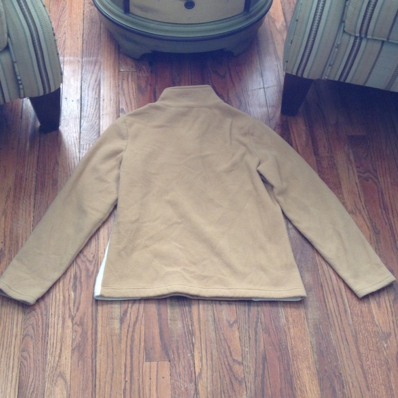 IZOD fleece pullover size small - Picture 2 of 4