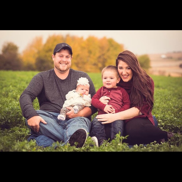 Meet your Posher, Megan - Picture 1 of 1