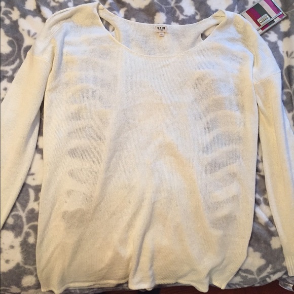 Ripped back cut out sweater - Picture 1 of 3