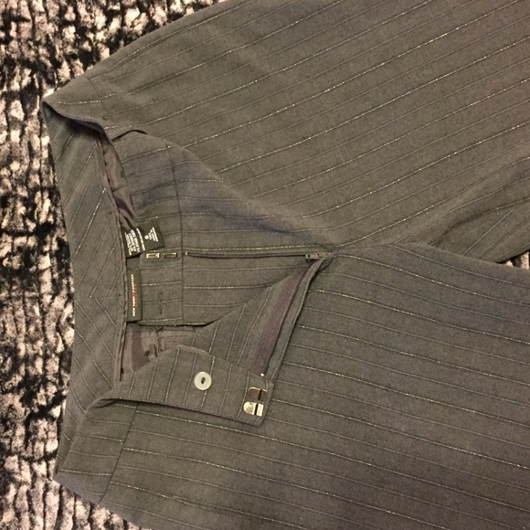 Comfortable, yet classy dress pants w pinstripes! - Picture 2 of 4