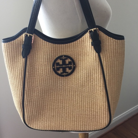 Tory Burch Handbags - Tory Burch slouchy bag