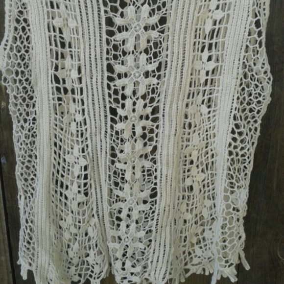 Floral Translucent Top - Picture 2 of 3