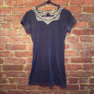 Medium long shirt
