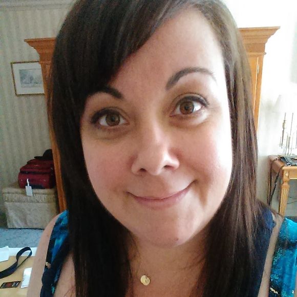 Meet your Posher, Angie - Picture 1 of 1