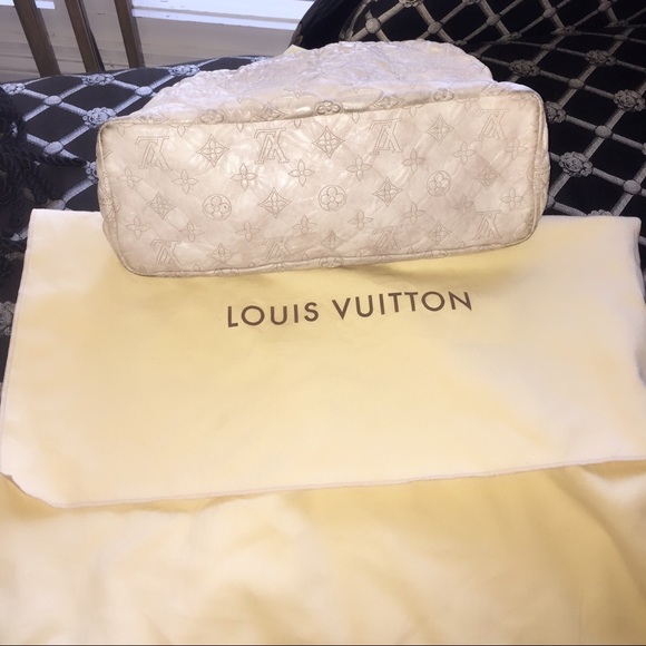 RARE! LOUIS VUITTON CIRRUS OLYMPE QUILTED LAMB VGU - Picture 3 of 4