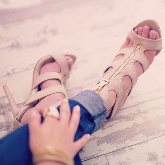 Nude zipper heels - Picture 1 of 1