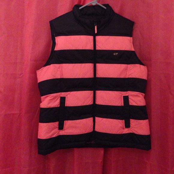 New Vineyard Vines Puffer Vest