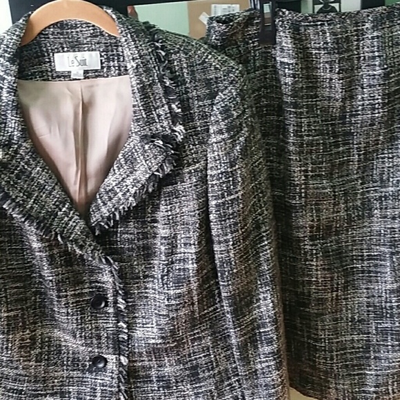 Business Casual And Dressy Skirt Suit .