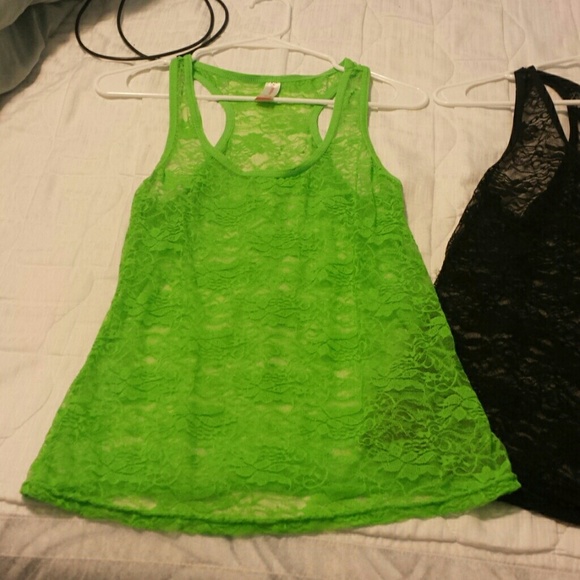Tank top bundle - Picture 2 of 3