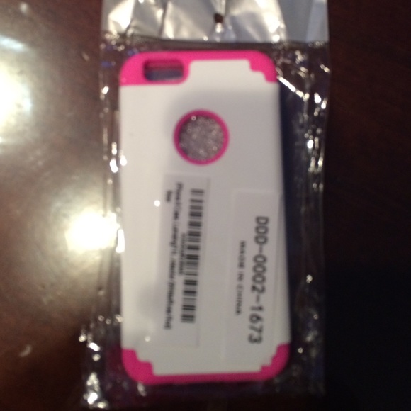 brand new in package pink/white iPhone 6 case❤️