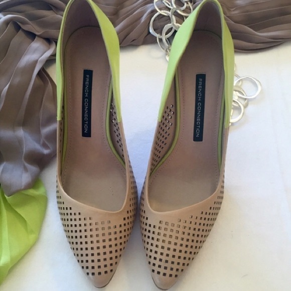 🚫SOLD🚫 💥HP X2💥 French Connection "nude" pumps - Picture 2 of 4