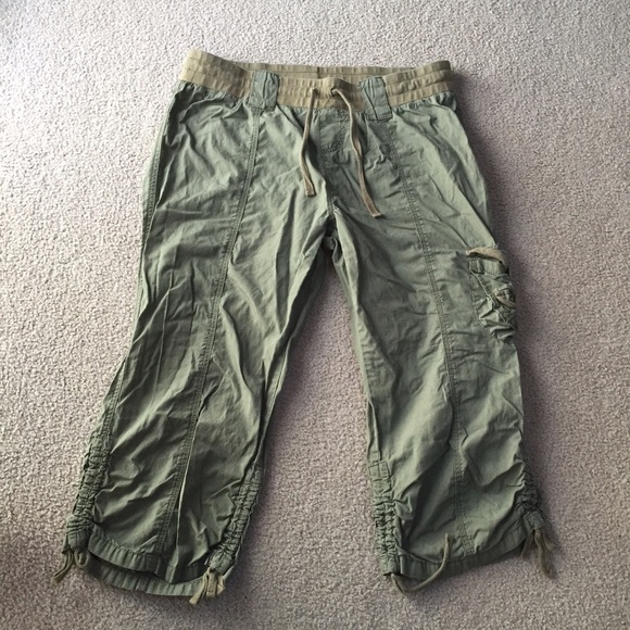 Motherhood Maternity Capri Pants