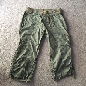 Motherhood Maternity Capri Pants