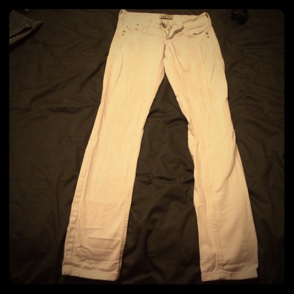 White LEI skinny jeans