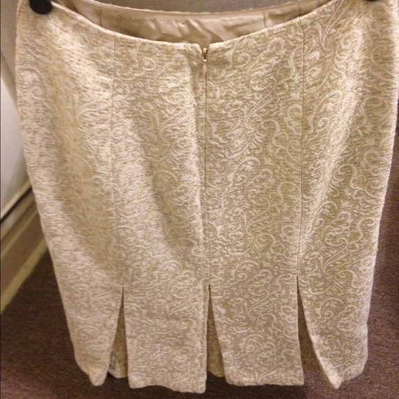 Ann Taylor skirt - Picture 2 of 2