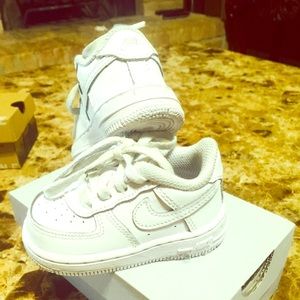 SOLD-Toddler air force size 4