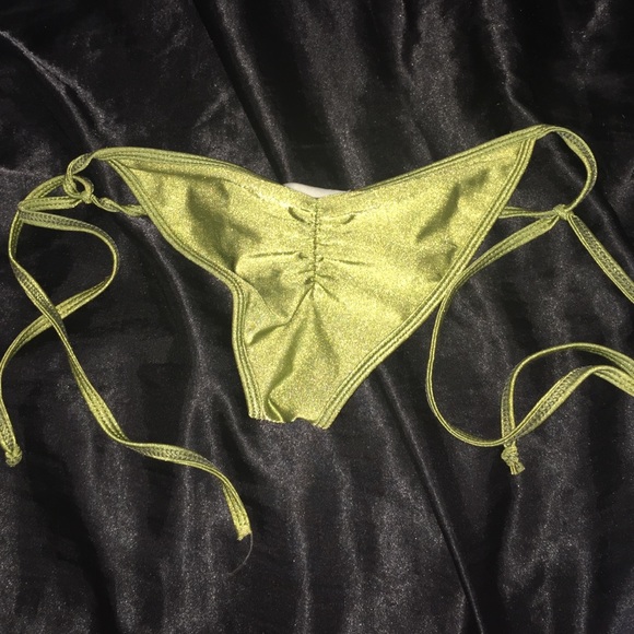 Brazilian string olive scrunch back bottoms